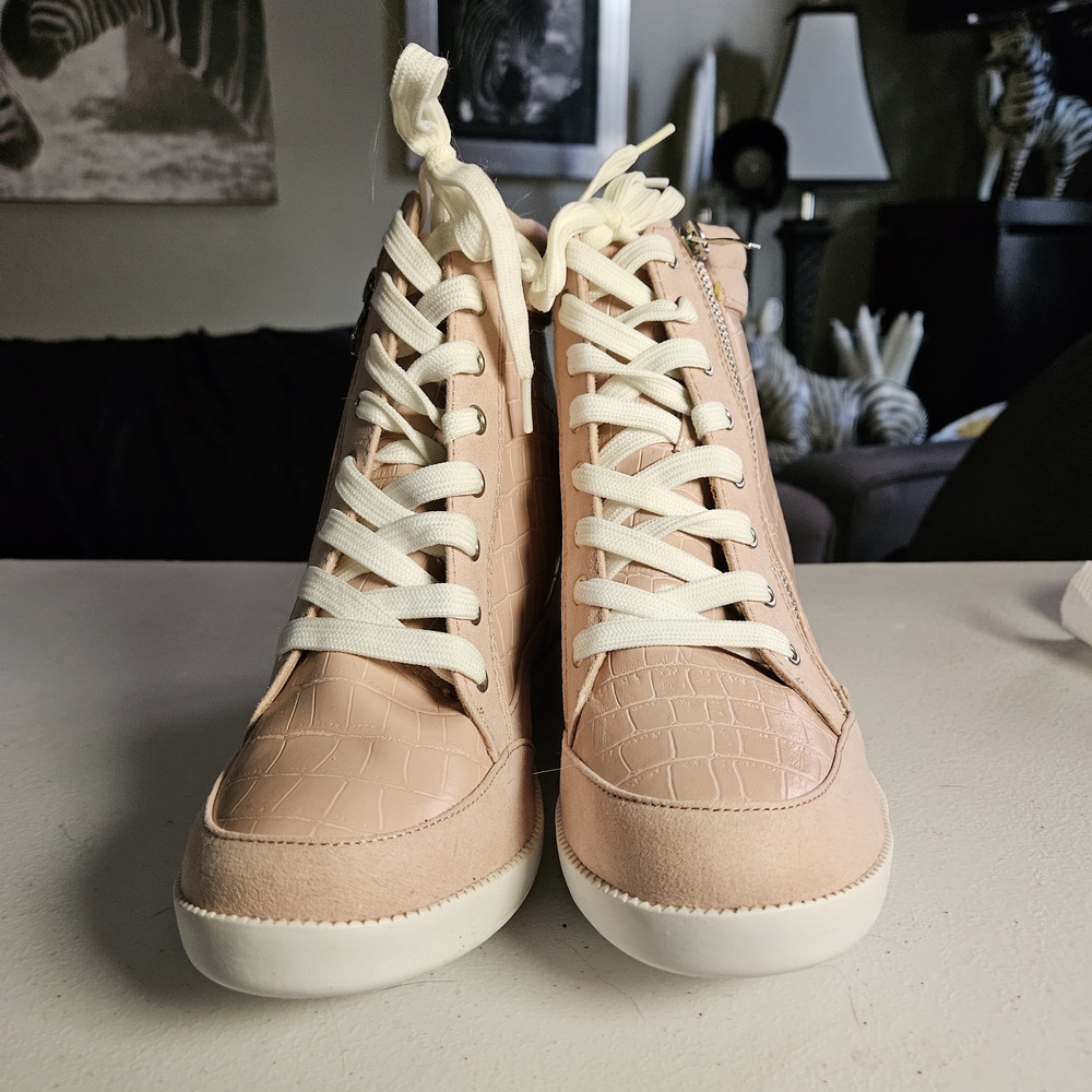 JustFab Women's Pink High-Top Sneakers